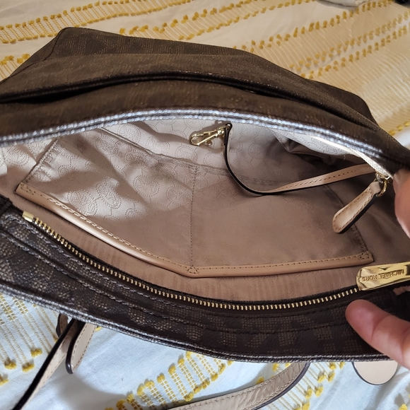 Michael Kors Signature Brown Crossbody Bag - Picture 7 of 11
